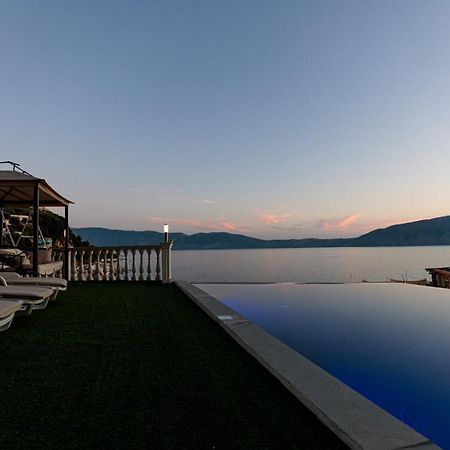 Hakuna Matata Residence & Apartments Vlorë Eksteriør bilde