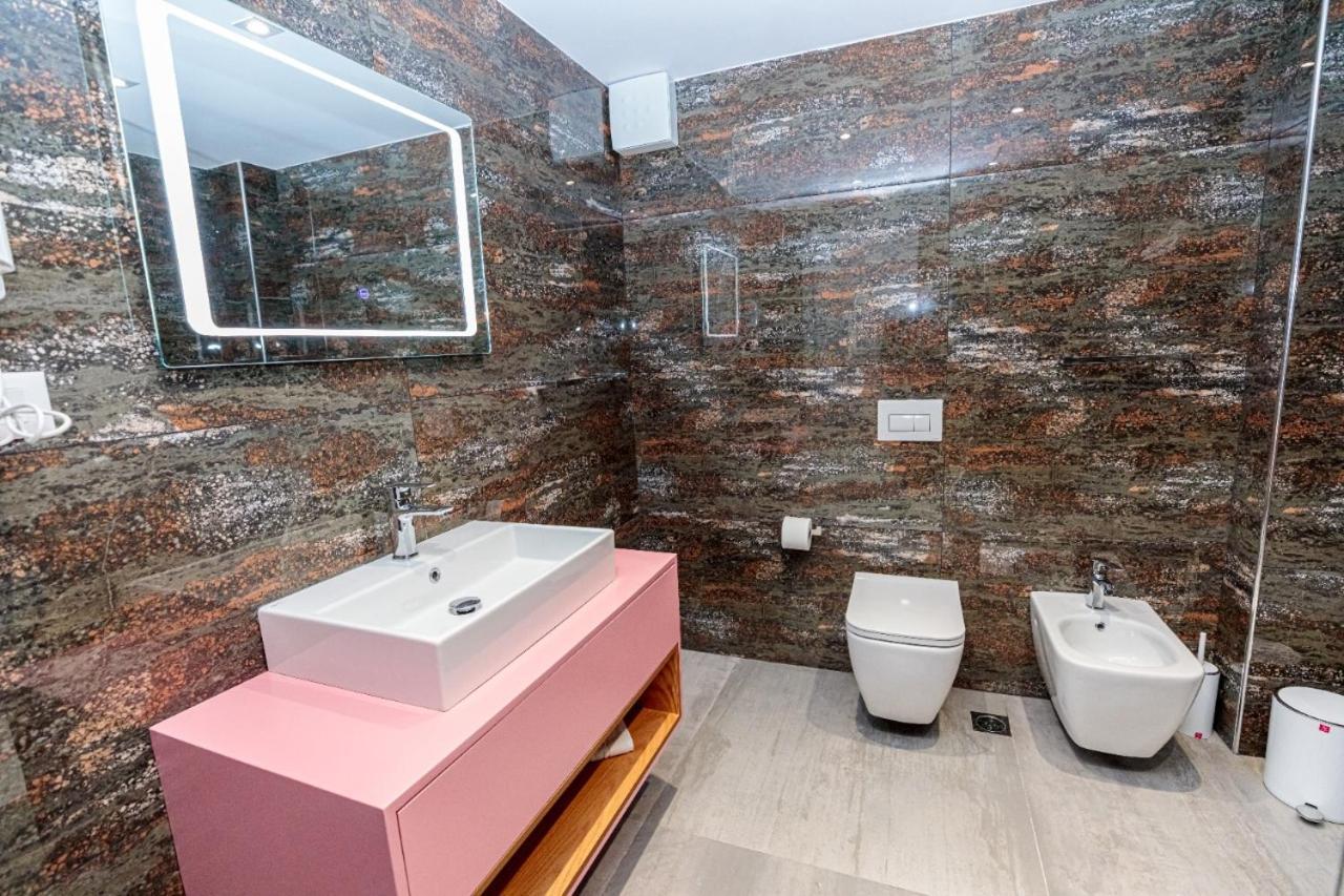 Hakuna Matata Residence & Apartments Vlorë Eksteriør bilde